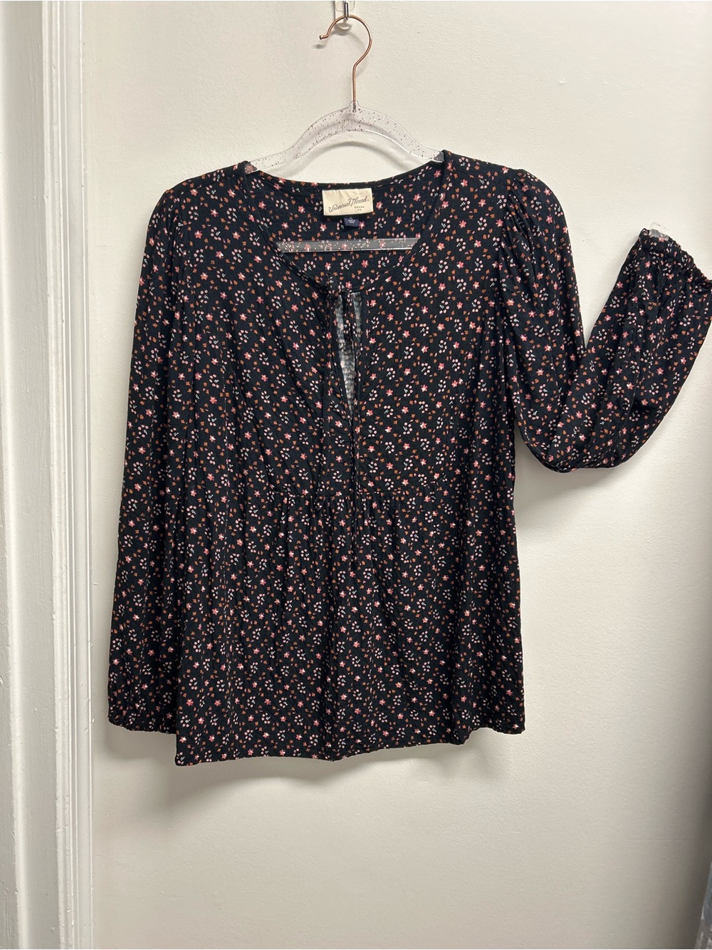 Universal Thread Black Long-Sleeve Floral Peasant Blouse
